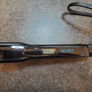 Paul Mitchell ProTools Neuro Smooth 1.25" Flatiron